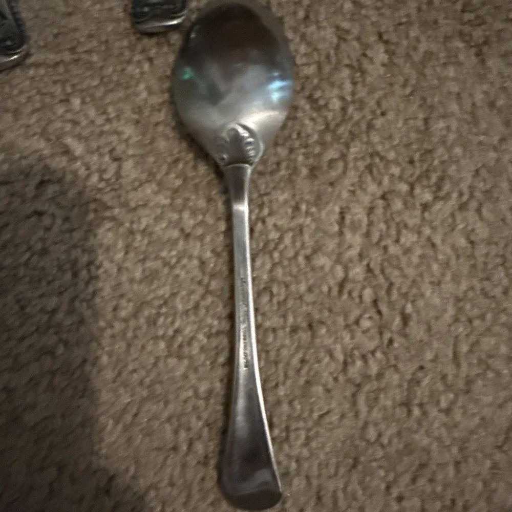 Vintage Supreme Cutlery Abbey Shell Teaspoons 4
